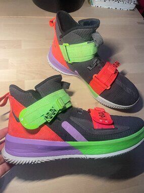 Nike Men's Lebron Soldier XIII SFG Basketball Sneakers Shoes SZ 9